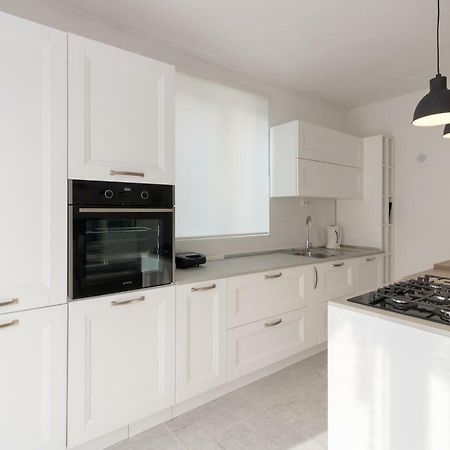 Apartment Beautiful Garden By Rent Istria Porec Bagian luar foto